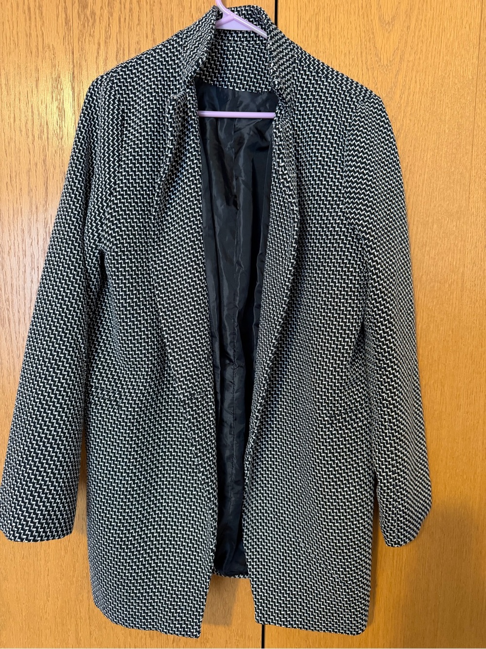 Women's Black & White Textured Open-Front Coat